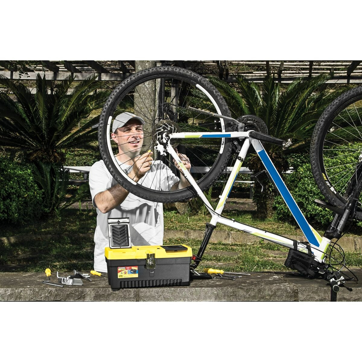 Caixa Plástica para Ferramentas 13" Tramontina MASTER com Trava Metálica