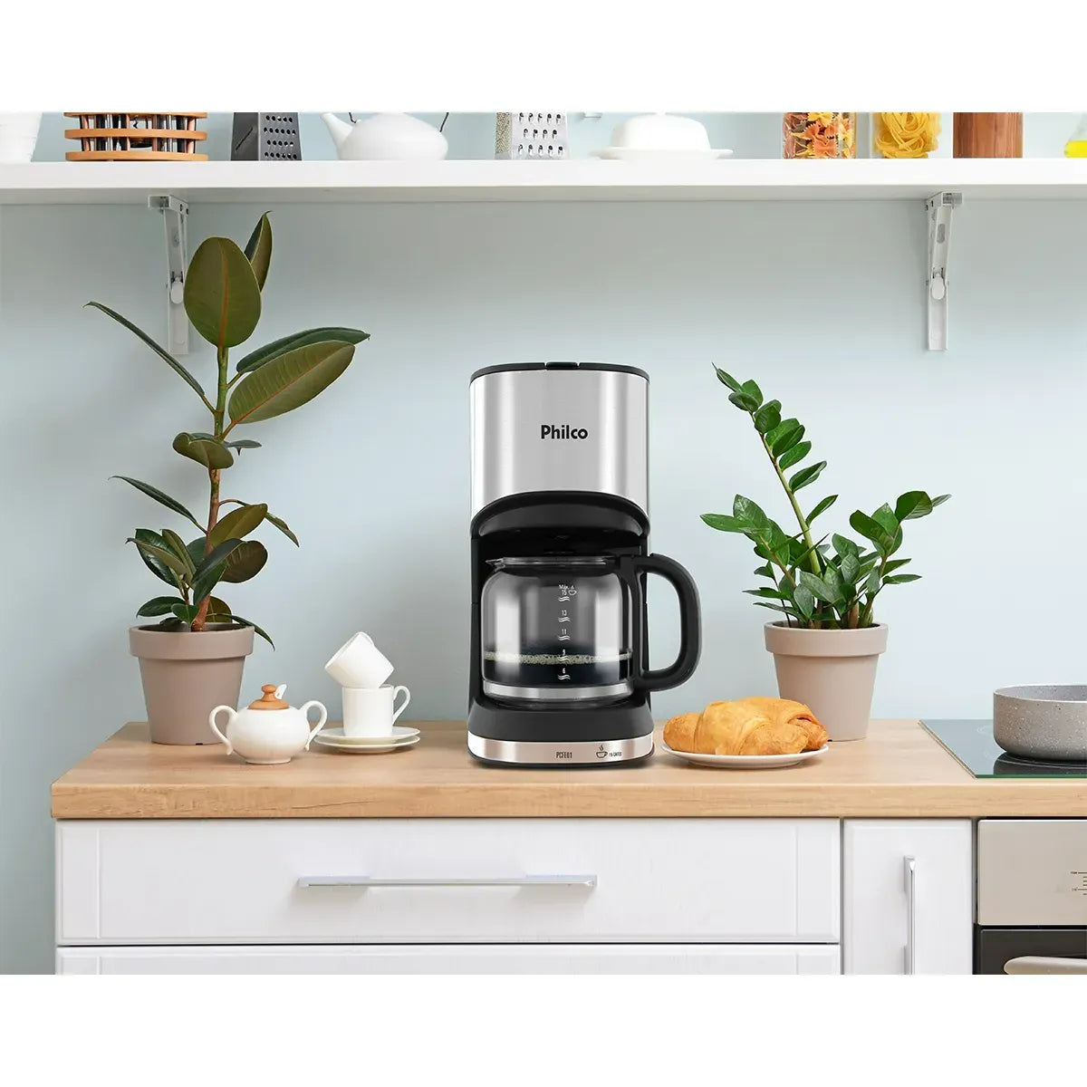 Cafeteira Philco 15 Cafezinhos 550W 600ml PCFE01